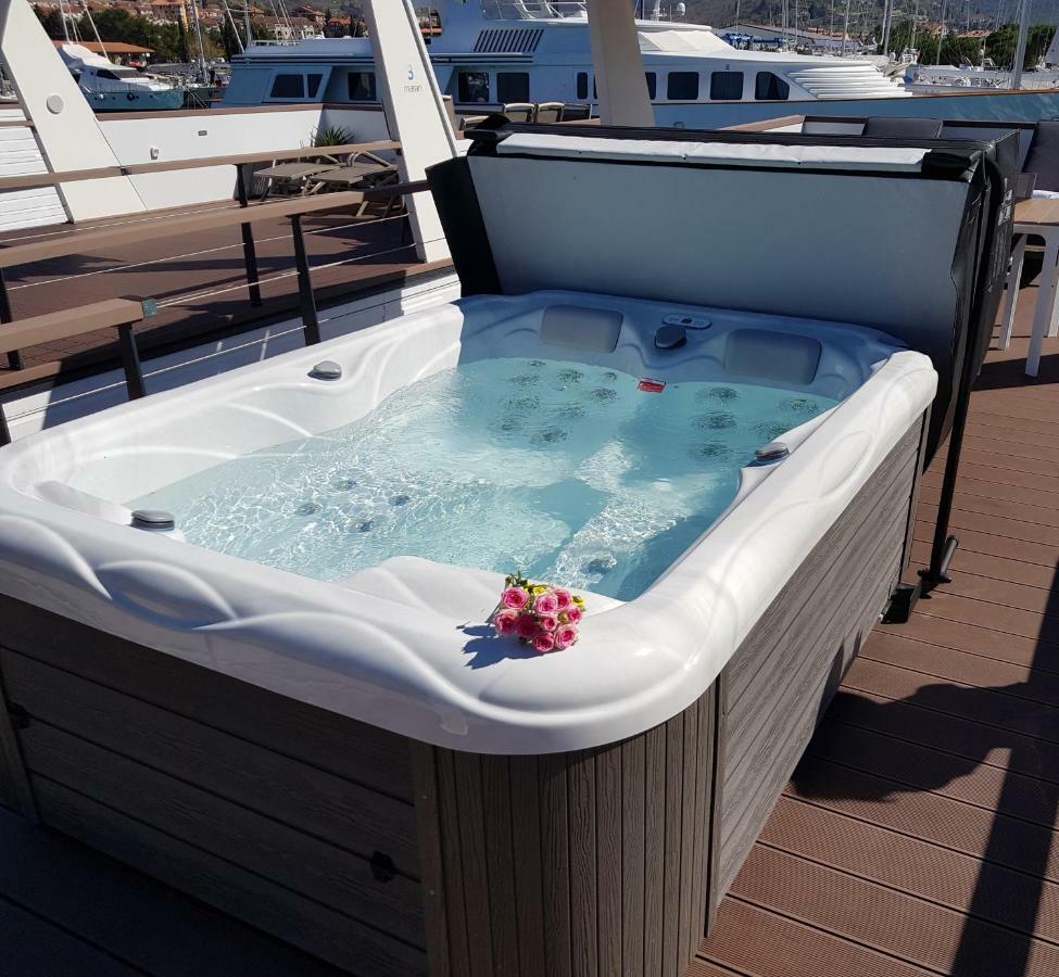 Floating House Marina Royal Villa Portoroz Exterior photo